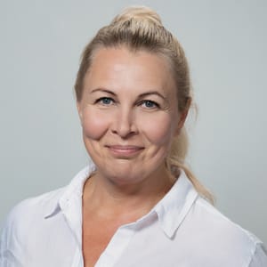 Carita – Iloinen asiakaspalvelija
